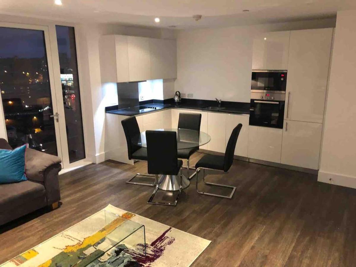 High View Two Bedroom Apartment In Woolwich Londen Buitenkant foto